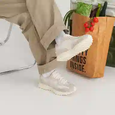 New Balance 327 Off White