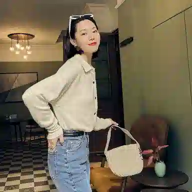 美洋 休闲温柔纯色长袖针织衫 女款 浅杏色