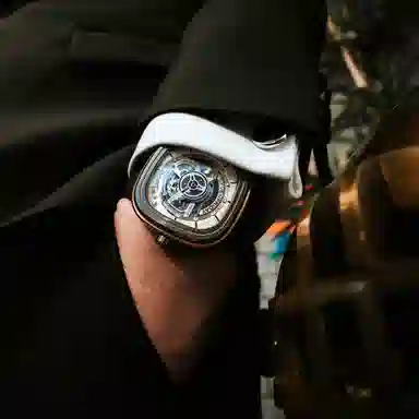 SEVENFRIDAY P 47.6mm PS202