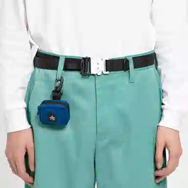 the MAD HATcher Mini Pouch Black/Blue