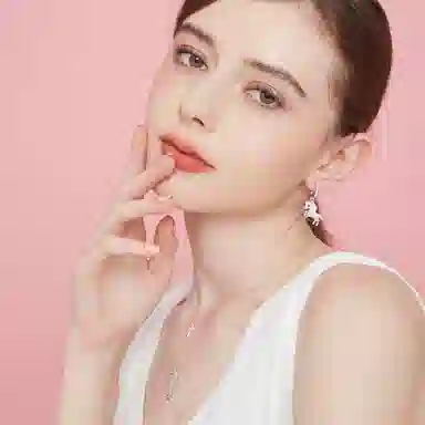 Glam Everins