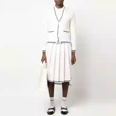 THOM BROWNE V