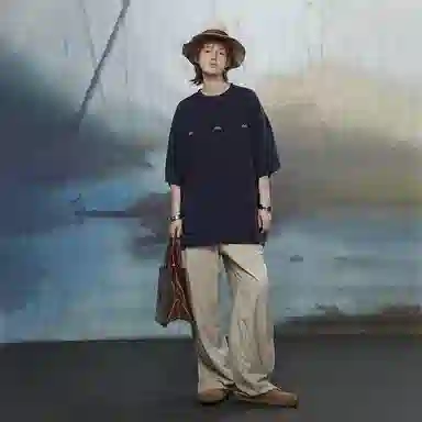 UNVESNO SS21 T