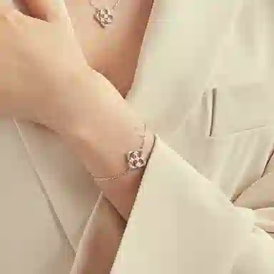 Daisy Fellowes AY S925