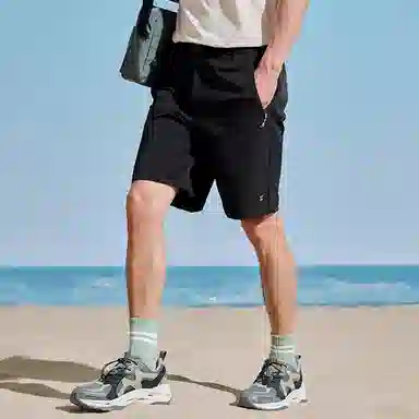 探路者 纯色速干户外透气弹力五分短裤 男款