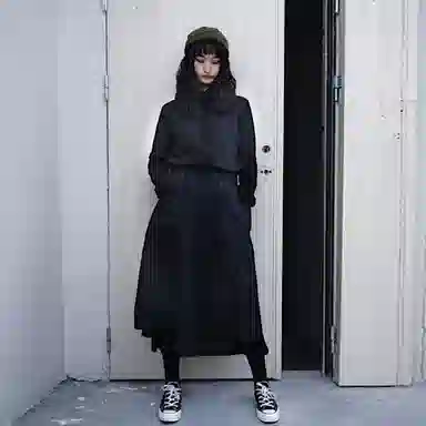 REINDEE LUSION Irregular High Neck Long Sleeve Tee Black