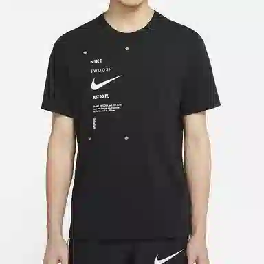 Nike Sportswear Swoosh Club T