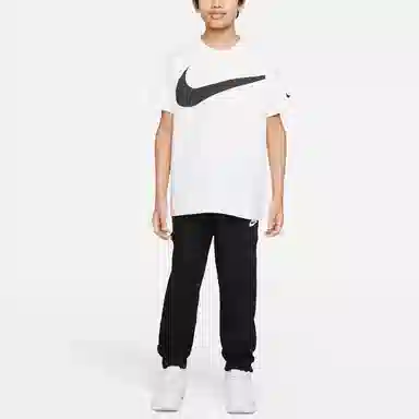 Nike Sportswear Essentials LogoT