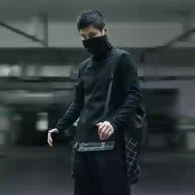 REINDEE LUSION Irregular High Neck Long Sleeve Tee Black