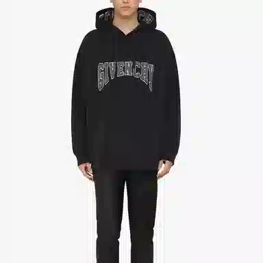Givenchy FW22 Logo