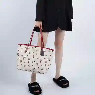 COACH City 33 Tote Bag