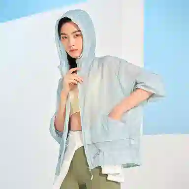 探路者 纯色户外轻薄透气宽松连帽防晒衣 女款