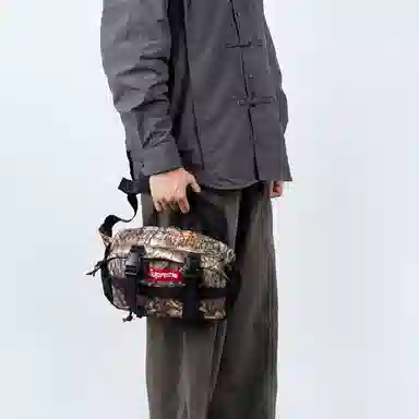 Supreme 19FW Waist Bag Logo