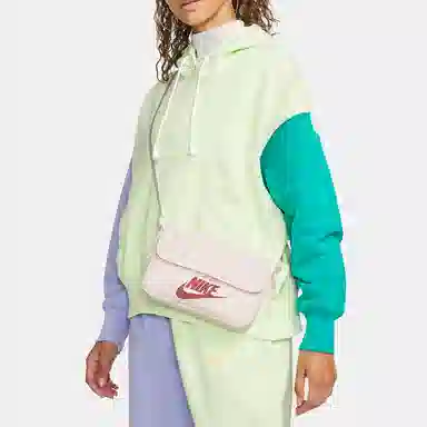 Nike Sportswear Futura 365 Logo