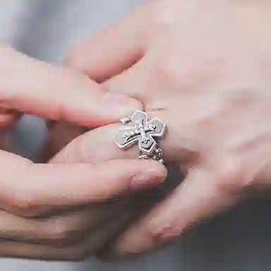 Ruibeila Gothic Cross Ring