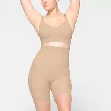 SKIMS Seamless Sculpt Mid Thigh Short Clay