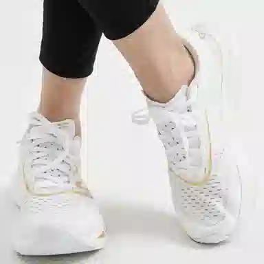 New Balance FuelCell Rebel v3