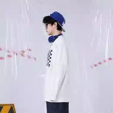 XXGOGO Blue Daisy Checkered Sweatshirt