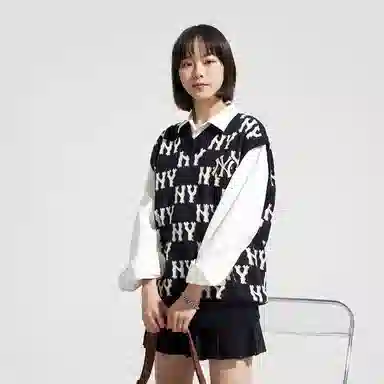 MLB New York Yankees Retro Letter Knit Vest Black