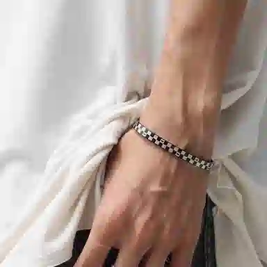 Mover Chessboard Bangle