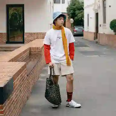 New Balance Logo T