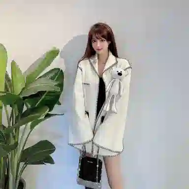 13 DEMARZO Wool Blazer