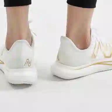 New Balance FuelCell Rebel v3