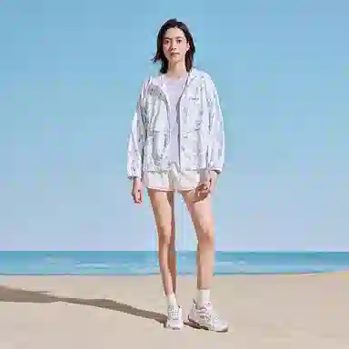 探路者 轻薄透气连帽防晒衣 女款