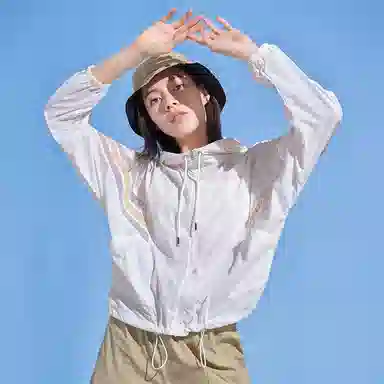 探路者 条纹拼色户外宽松连帽防晒衣 女款