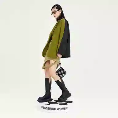 太平鸟女装 纯色西装领灯芯绒拼接羽绒服外套 女款 
