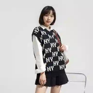 MLB New York Yankees Retro Letter Knit Vest Black