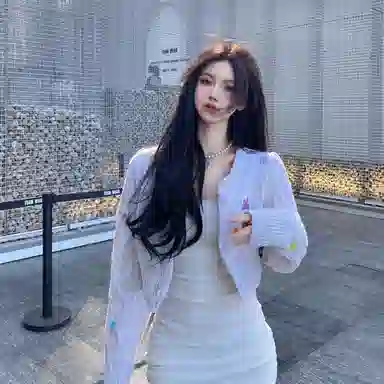 13 DEMARZO Candy Bear Cardigan