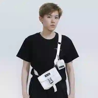 萝拉原创 出游记系列工装潮酷街头 腰包胸包斜挎包 男女同款情侣款 多色