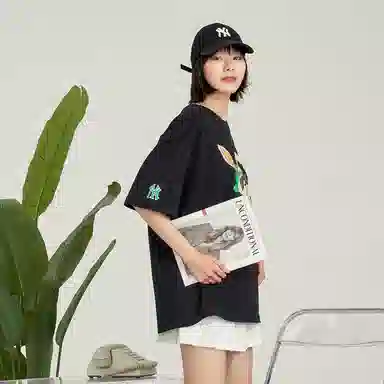MLB T