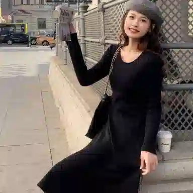 小镇姗姗 纯色拼接长袖连衣裙 黑色