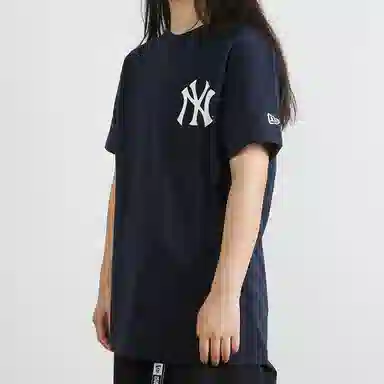 New Era MLB Yankees Skull Print Tee Navy