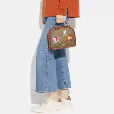 COACH x Peanuts Snoopy Lunch Pail 22