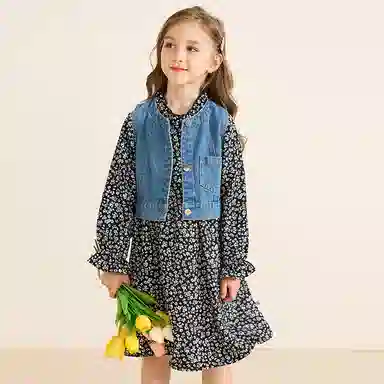 梦特娇 童装 圆领单排扣牛仔马甲碎花长袖连衣裙裙装套装 女童