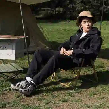 New Balance 610T "Urbancore" Black Beige