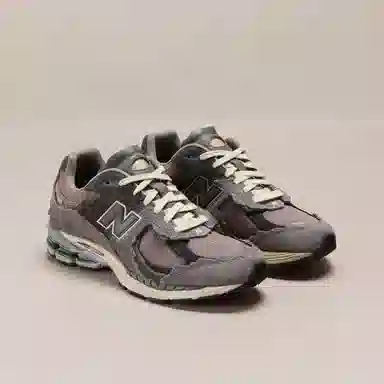 New Balance NB 2002R