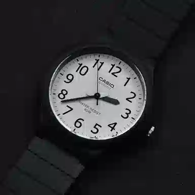 CASIOYOUTH 50 MW-240-7B