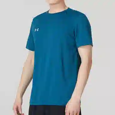 Under Armour T