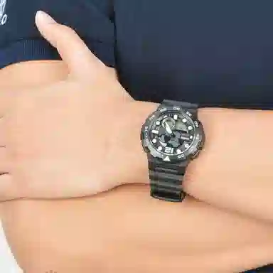 Casio AEQ-100W-1AVDF