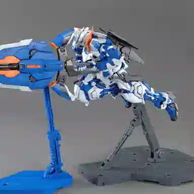 BANDAI MG 1100 Seed Astray 18cm