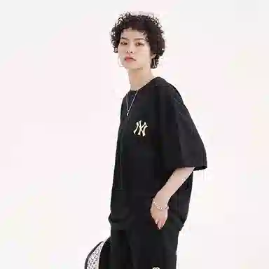 MLB Yankees Logo T-Shirt