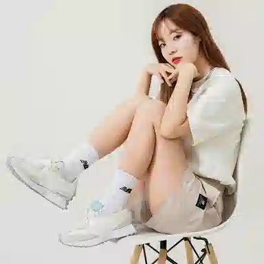 New Balance 327 Off White