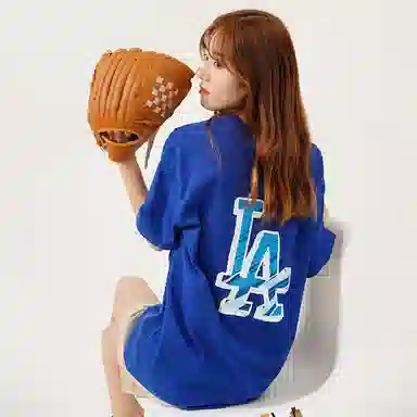 MLB T