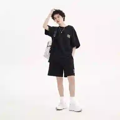 MLB Yankees Logo T-Shirt