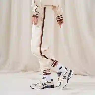 New Balance Jogger Beige