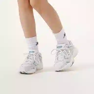 New Balance 452 White Blue